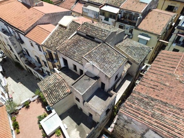 intera palazzina in vendita a Palermo in zona Centro storico