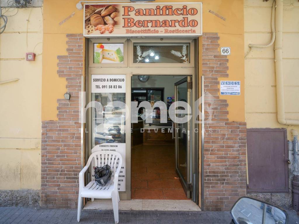 negozio in vendita a Palermo in zona Zisa