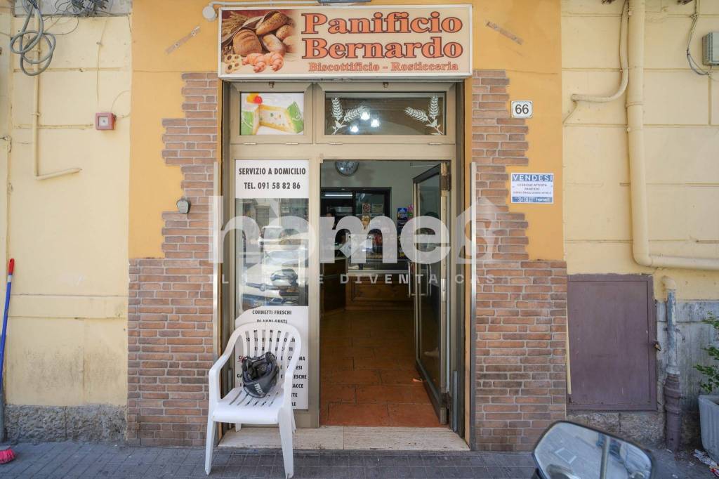 negozio in vendita a Palermo in zona Zisa