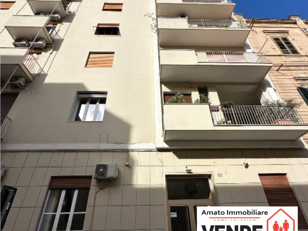 appartamento in vendita a Palermo in zona Politeama