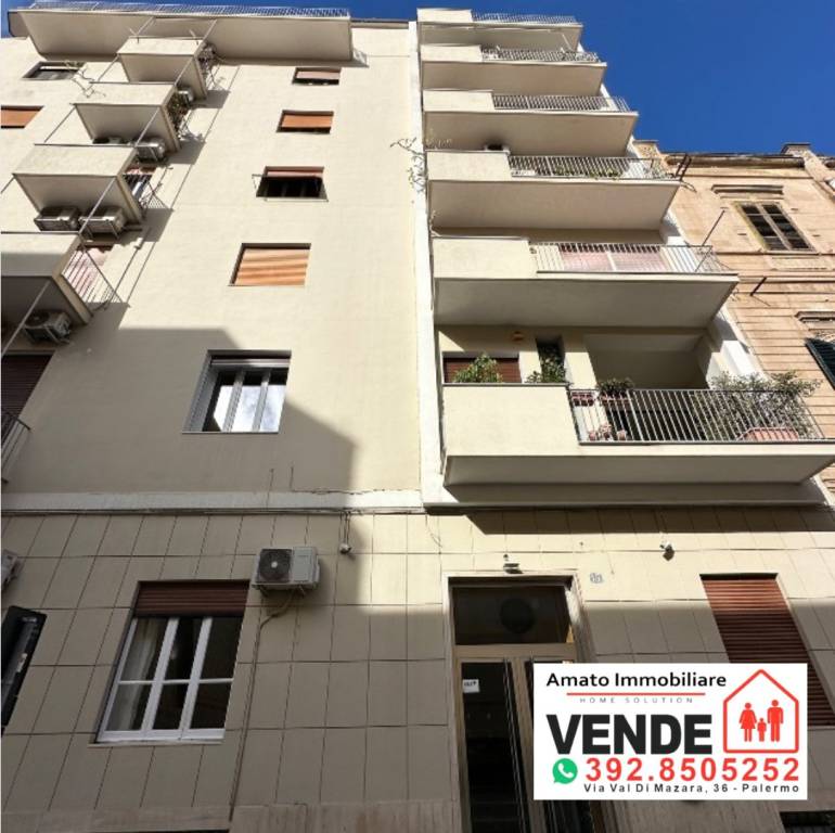 appartamento in vendita a Palermo in zona Politeama