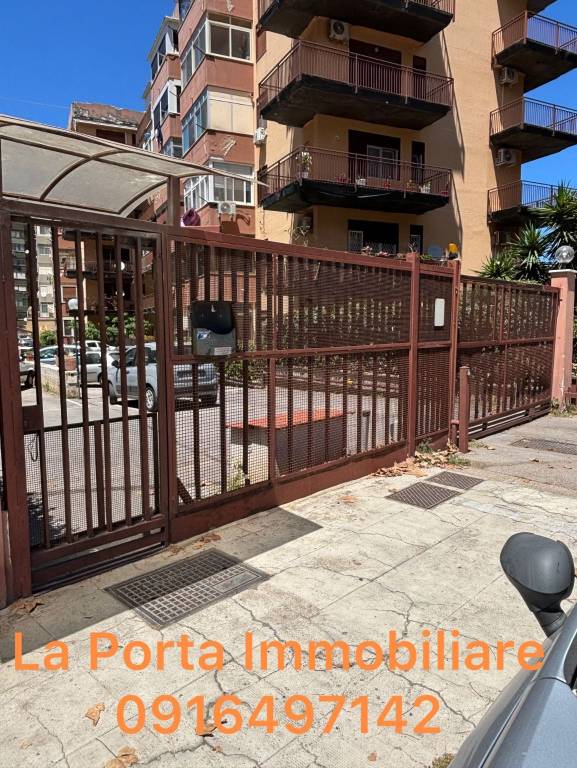 appartamento in vendita a Palermo in zona Centro storico