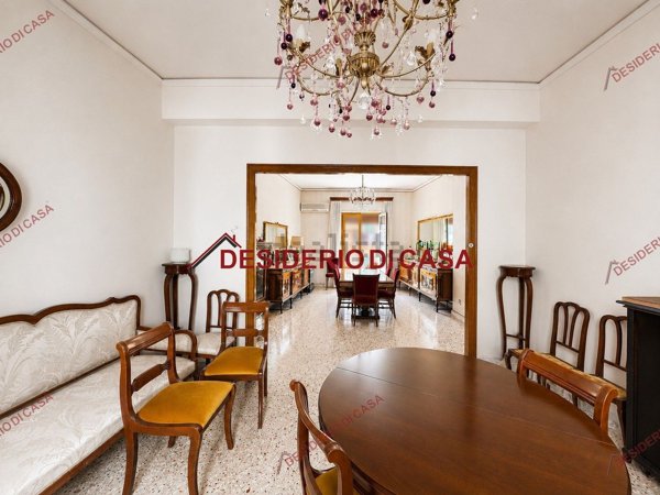 appartamento in vendita a Palermo in zona Malaspina/Palagonia