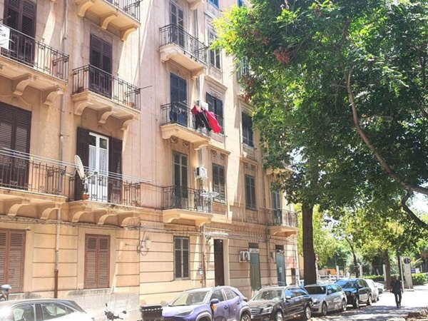 appartamento in vendita a Palermo in zona Montegrappa / Santa Rosalia