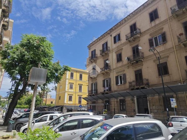 appartamento in vendita a Palermo in zona Politeama