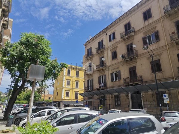 appartamento in vendita a Palermo in zona Politeama