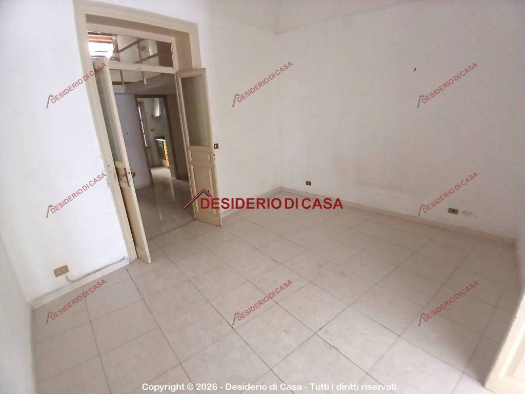 appartamento in vendita a Palermo in zona Malaspina/Palagonia