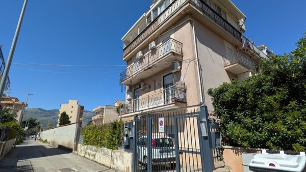 appartamento in vendita a Palermo in zona Pallavicino