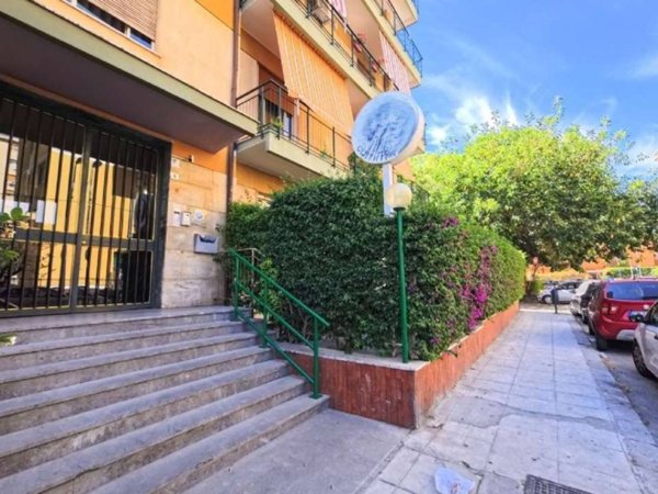appartamento in vendita a Palermo in zona Malaspina/Palagonia
