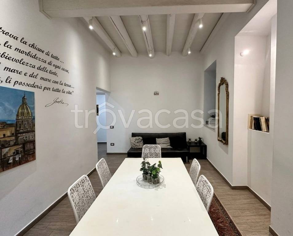 appartamento in vendita a Palermo in zona Centro storico