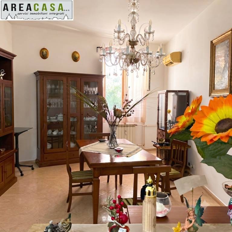 casa indipendente in vendita a Palermo in zona Zisa