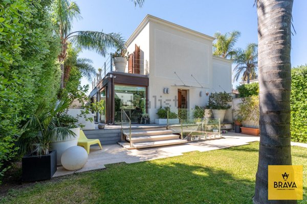 casa indipendente in vendita a Palermo in zona Mondello