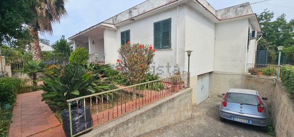 casa indipendente in vendita a Palermo