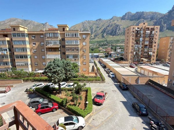 appartamento in vendita a Palermo in zona Villagrazia/Falsomiele