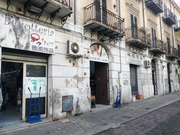 negozio in vendita a Palermo in zona Oreto