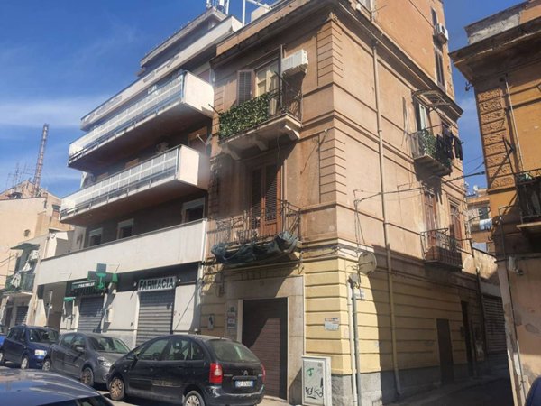 appartamento in vendita a Palermo in zona Zisa