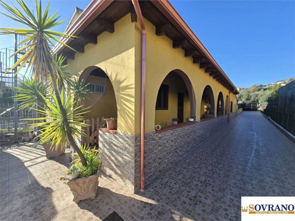casa indipendente in vendita a Palermo in zona Mezzomonreale