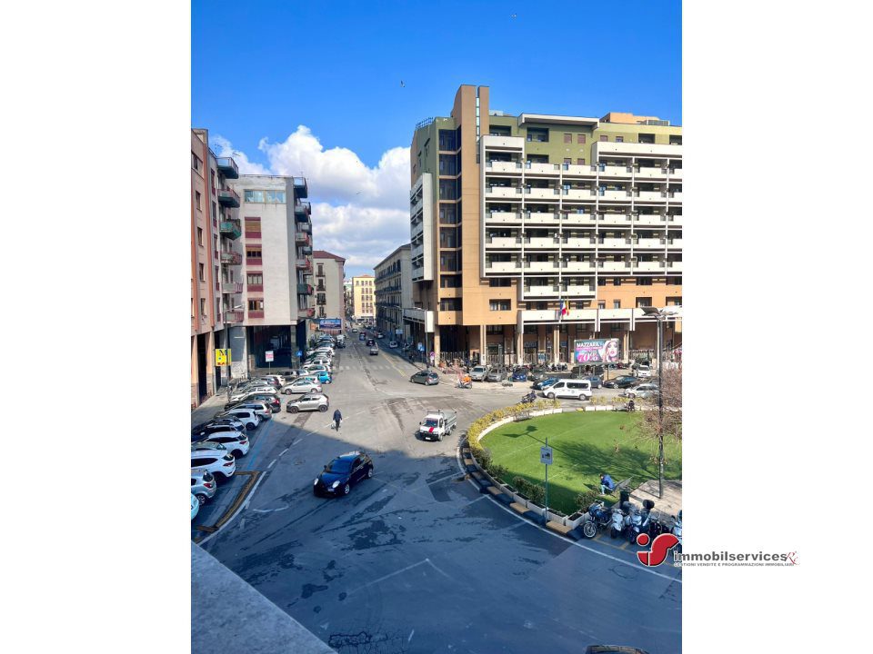 appartamento in vendita a Palermo in zona Politeama