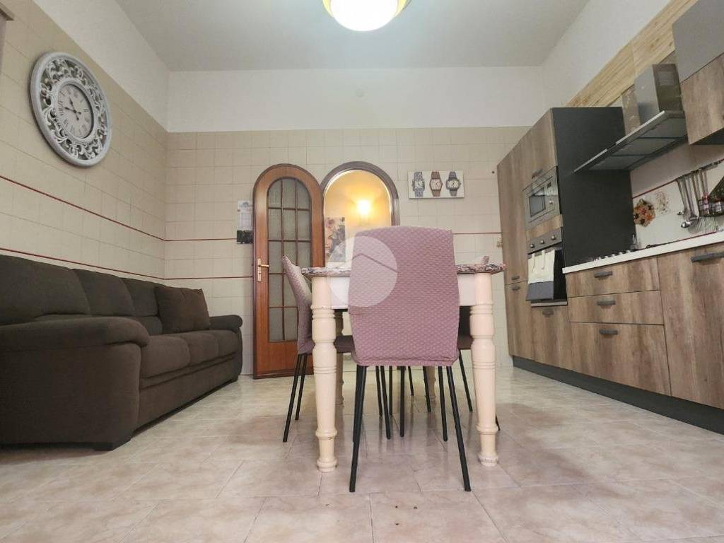 appartamento in vendita a Palermo in zona Politeama