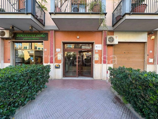 appartamento in vendita a Palermo in zona Malaspina/Palagonia
