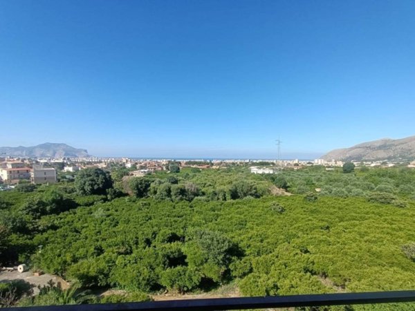 appartamento in vendita a Palermo in zona Villagrazia/Falsomiele