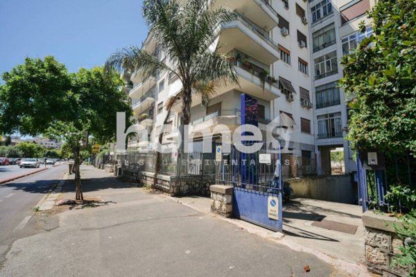 negozio in vendita a Palermo in zona Libertà