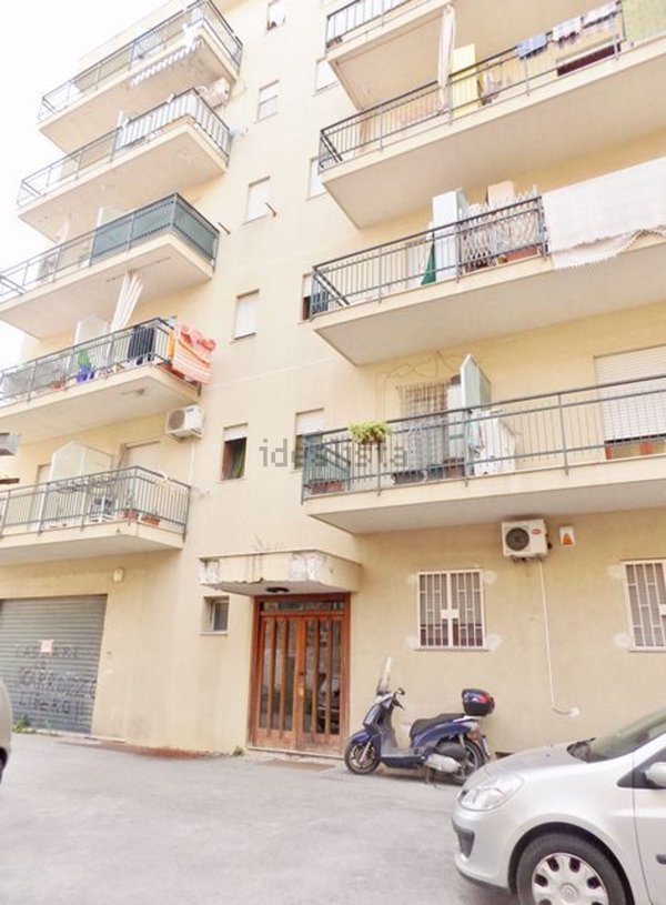 appartamento in vendita a Palermo in zona Montegrappa / Santa Rosalia