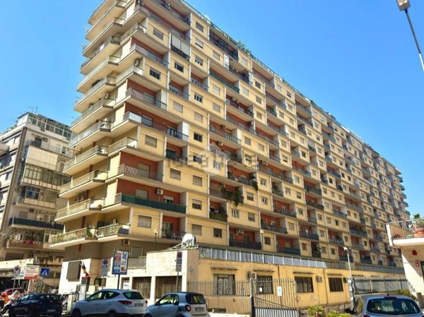 appartamento in vendita a Palermo in zona Malaspina/Palagonia