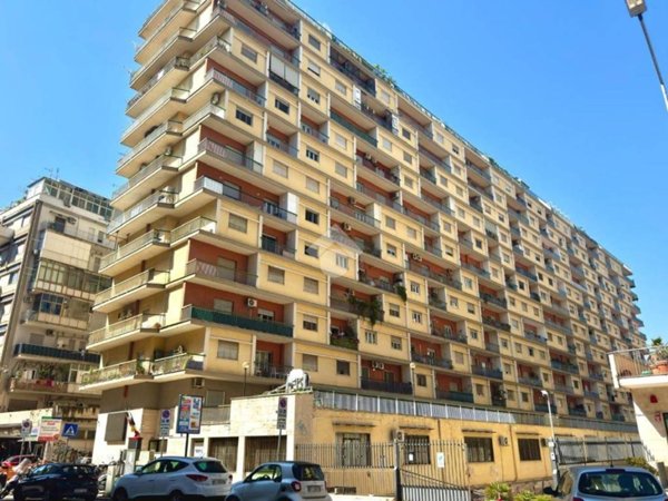 appartamento in vendita a Palermo in zona Malaspina/Palagonia