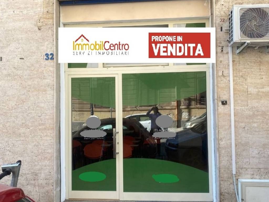 negozio in vendita a Palermo in zona Politeama