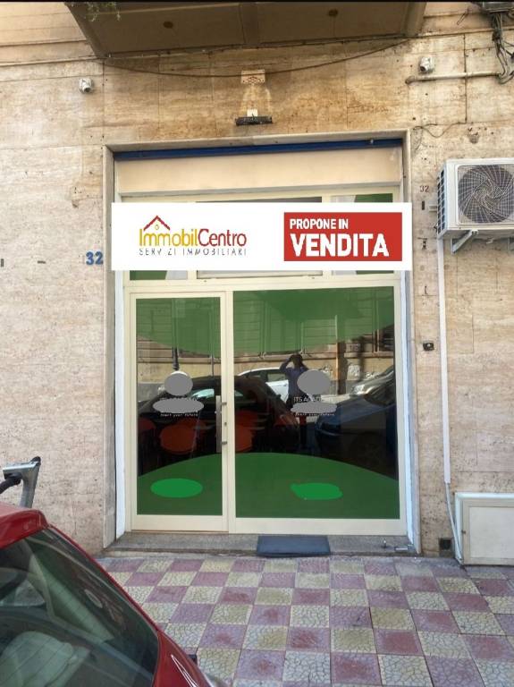 negozio in vendita a Palermo in zona Politeama