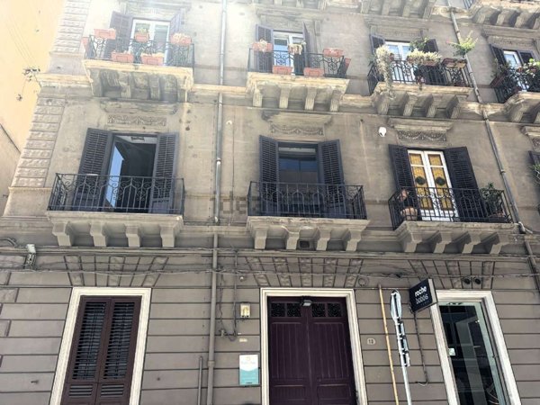 appartamento in vendita a Palermo in zona Politeama