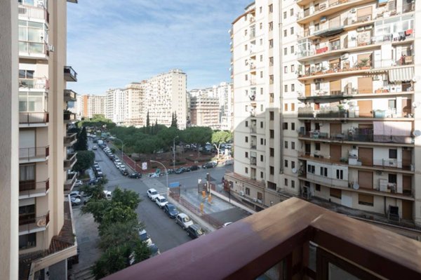appartamento in vendita a Palermo in zona Malaspina/Palagonia