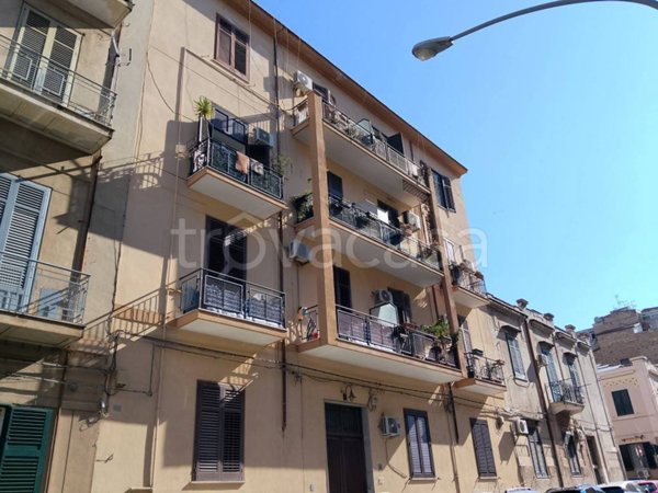 appartamento in vendita a Palermo in zona Zisa