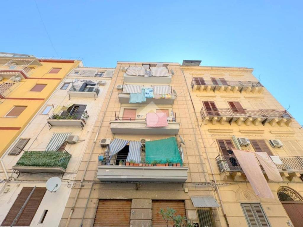 appartamento in vendita a Palermo in zona Zisa