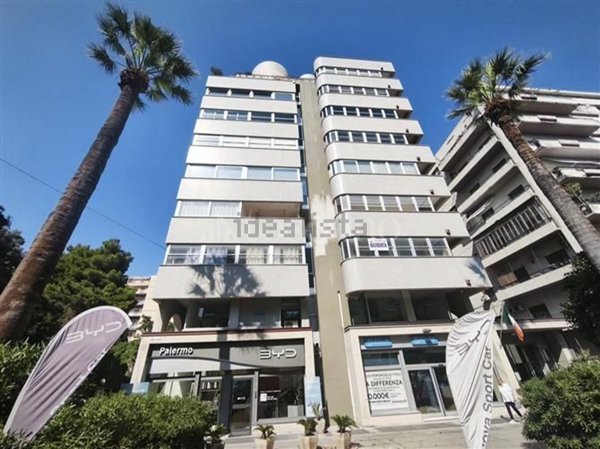 appartamento in vendita a Palermo in zona Libertà