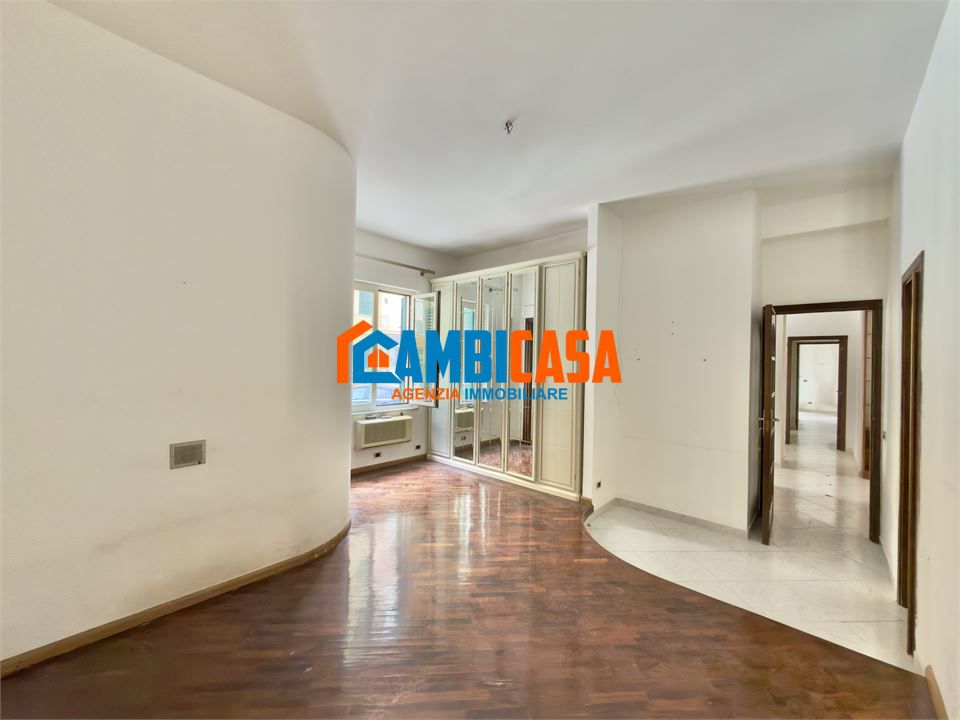 appartamento in vendita a Palermo in zona Zisa