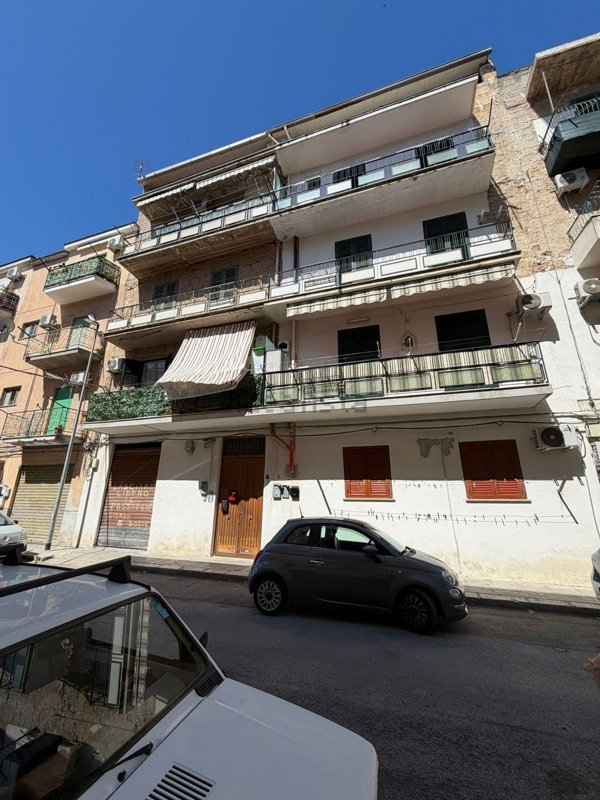 appartamento in vendita a Palermo in zona Uditore