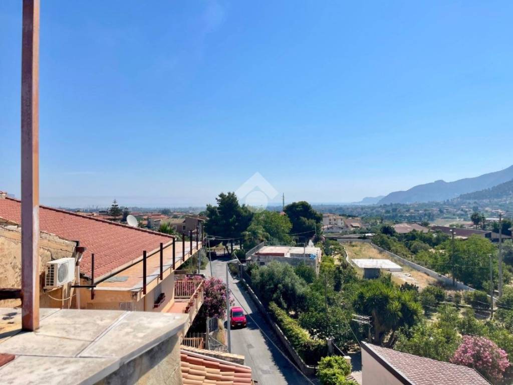 casa indipendente in vendita a Palermo in zona Mezzomonreale