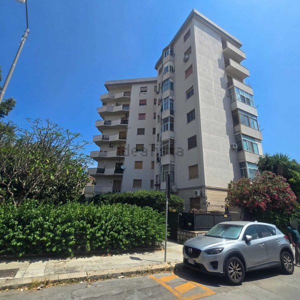 appartamento in vendita a Palermo in zona Uditore
