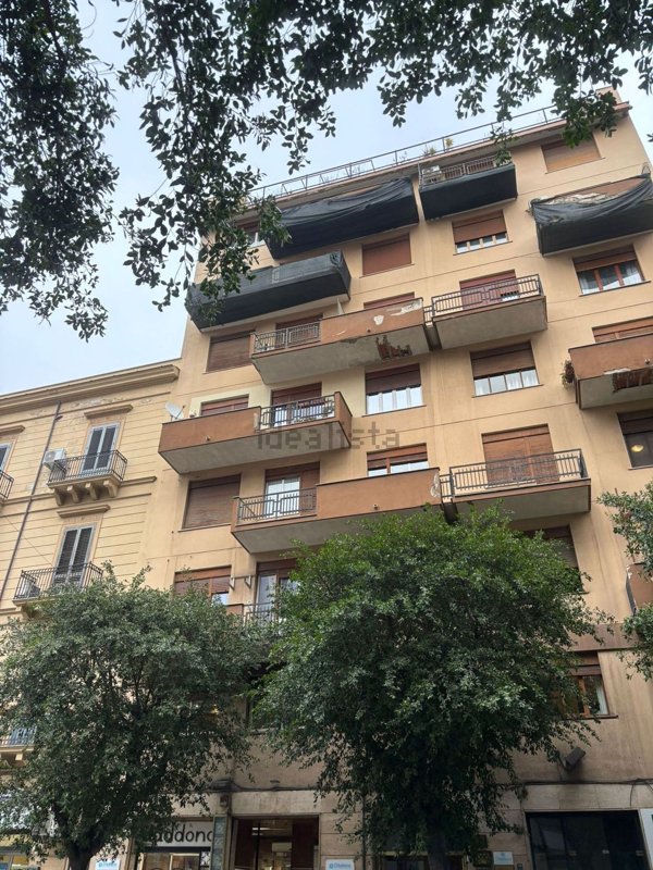 appartamento in vendita a Palermo in zona Politeama