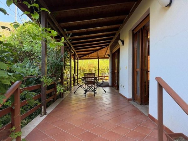 casa indipendente in vendita a Palermo in zona Mondello