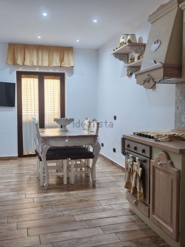 appartamento in vendita a Palermo in zona Zisa