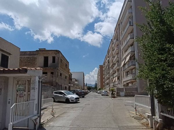 appartamento in vendita a Palermo in zona Uditore