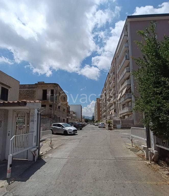 appartamento in vendita a Palermo in zona Uditore