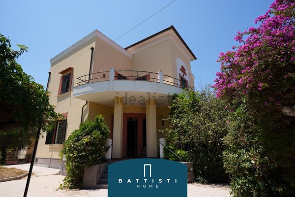 casa indipendente in vendita a Palermo in zona Mondello