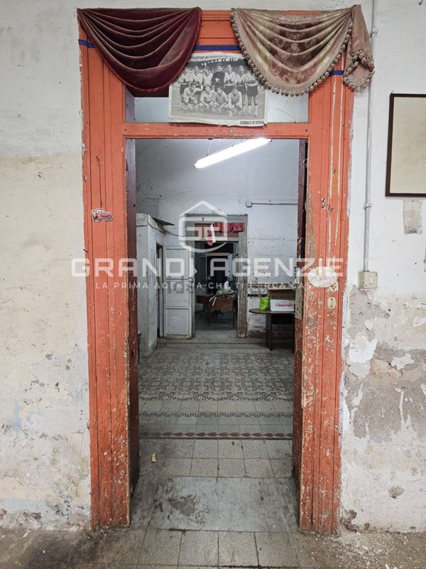 appartamento in vendita a Palermo in zona Zisa