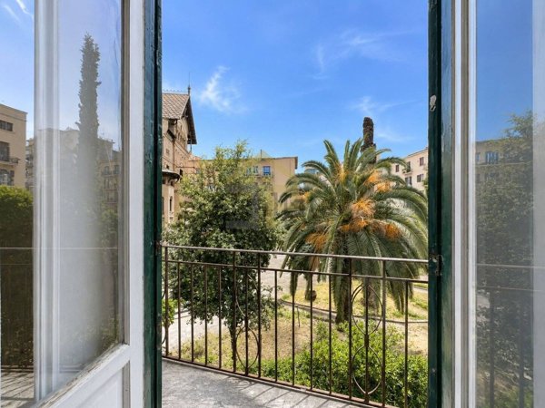 appartamento in vendita a Palermo in zona Zisa