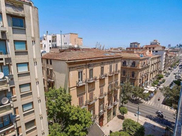 appartamento in vendita a Palermo in zona Politeama