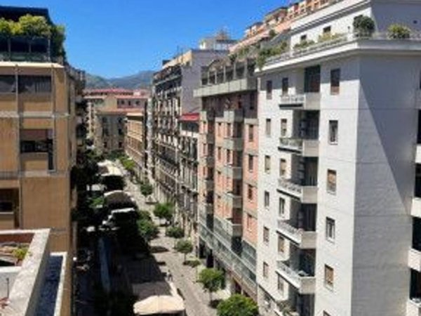 appartamento in vendita a Palermo in zona Politeama